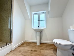 En-Suite- click for photo gallery